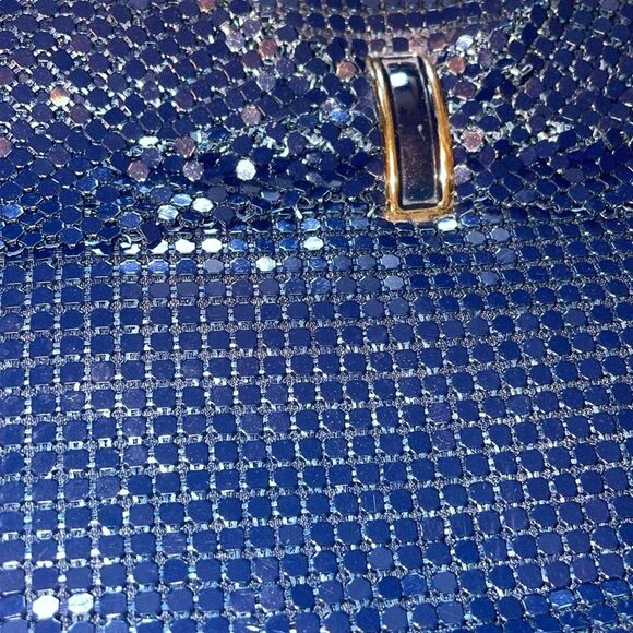 Vintage Aluminum mesh shoulder bag or clutch made in Hong Kong 10” x 6” zipper - Picture 4 of 14